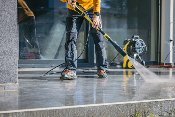 Best Sidewalk Pressure Washing  in Willoughby Hills, OH